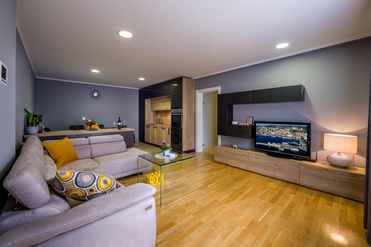 Elena Apartment Rijeka Ngoại thất bức ảnh